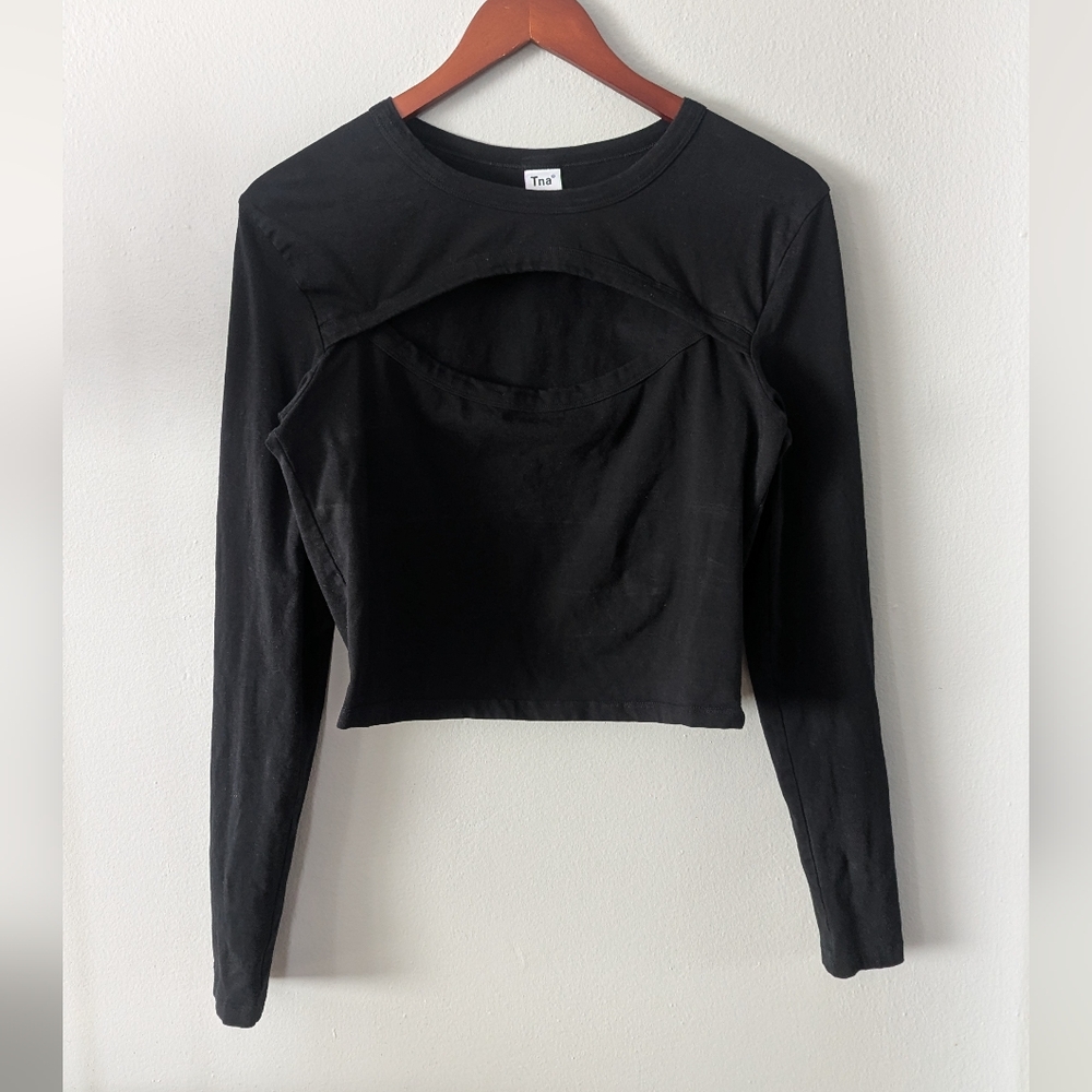 Aritzia TNA Chill Costa Long Sleeve T-Shirt in Black